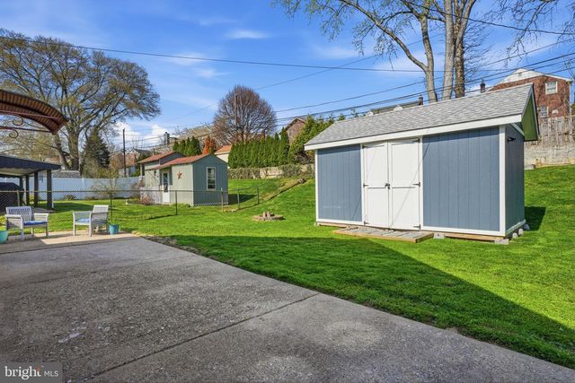2057 PARKDALE AVE, Glenside, PA 19038