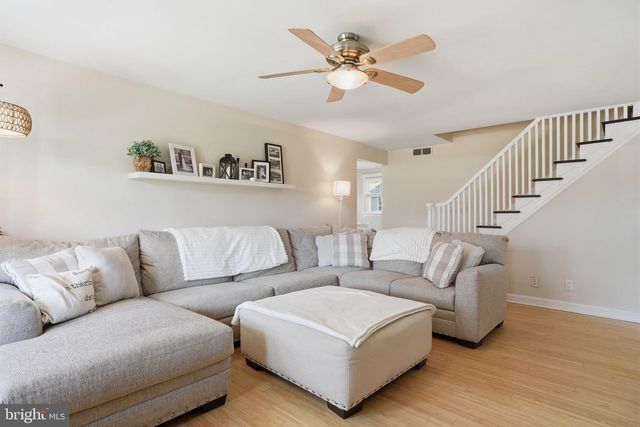 2057 PARKDALE AVE, Glenside, PA 19038