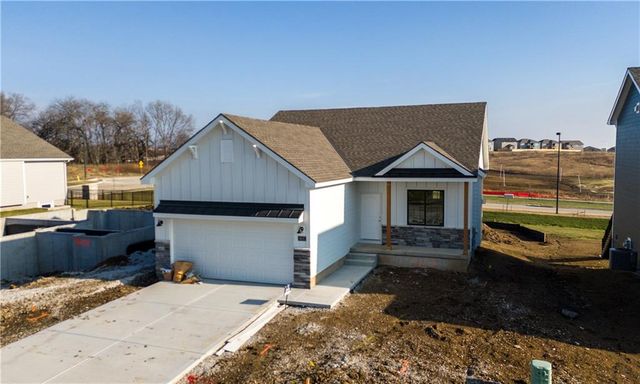 9637 N Colrain Avenue, Kansas City, MO 64154