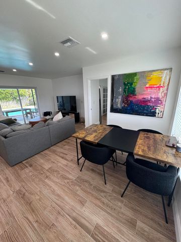 400 SW 9th Avenue, Boca Raton, FL 33486