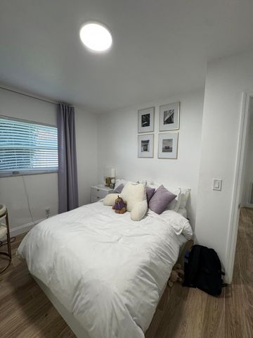 400 SW 9th Avenue, Boca Raton, FL 33486