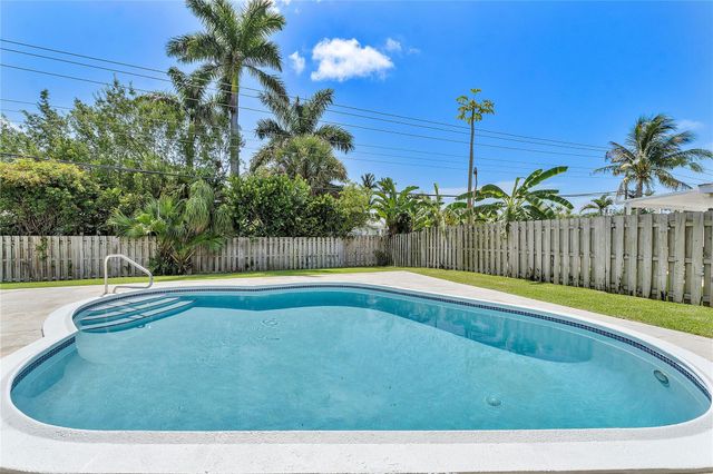 400 SW 9th Avenue, Boca Raton, FL 33486