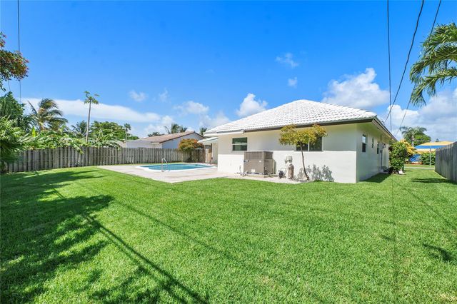 400 SW 9th Avenue, Boca Raton, FL 33486