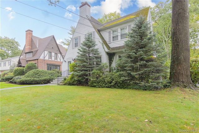 7 Carthage Lane, Scarsdale, NY 10583