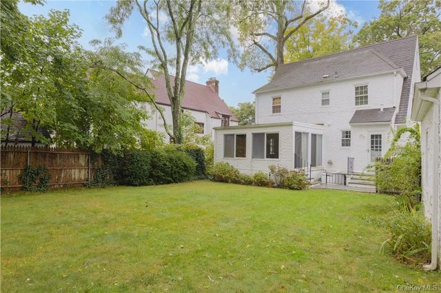 7 Carthage Lane, Scarsdale, NY 10583