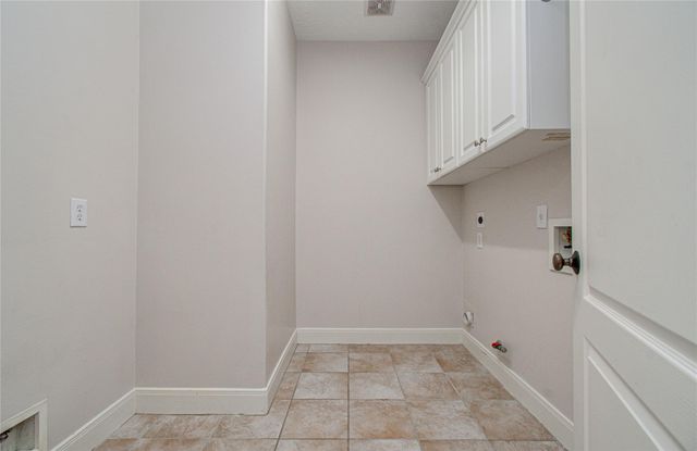 1463 Springrock Lane A, Houston, TX 77055