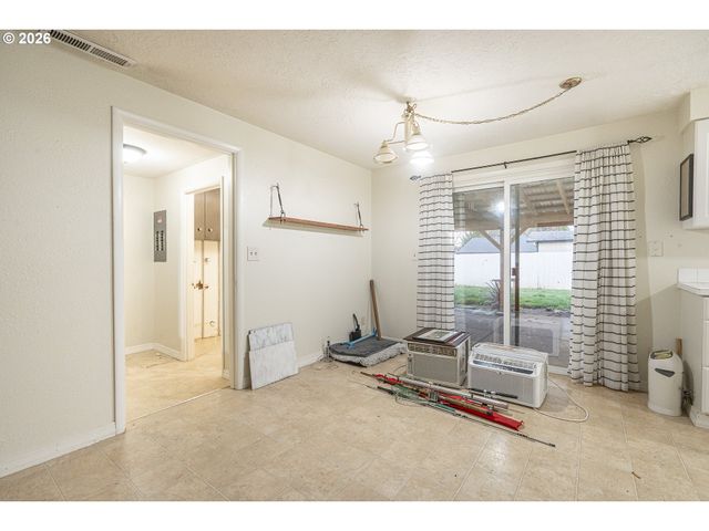 4744 NINA Ave Se, Salem, OR 97302