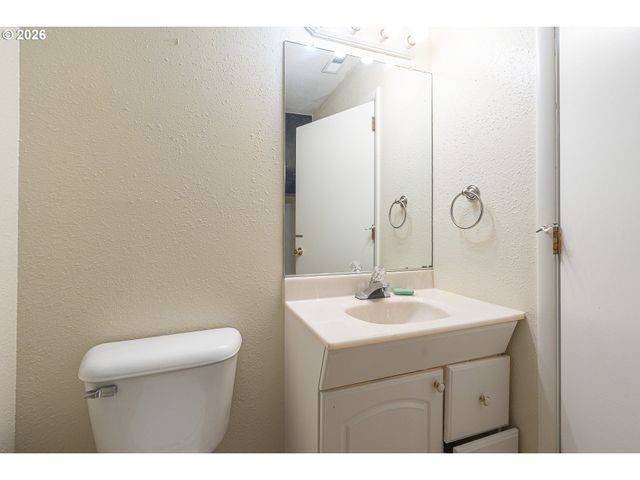 4744 NINA Ave Se, Salem, OR 97302