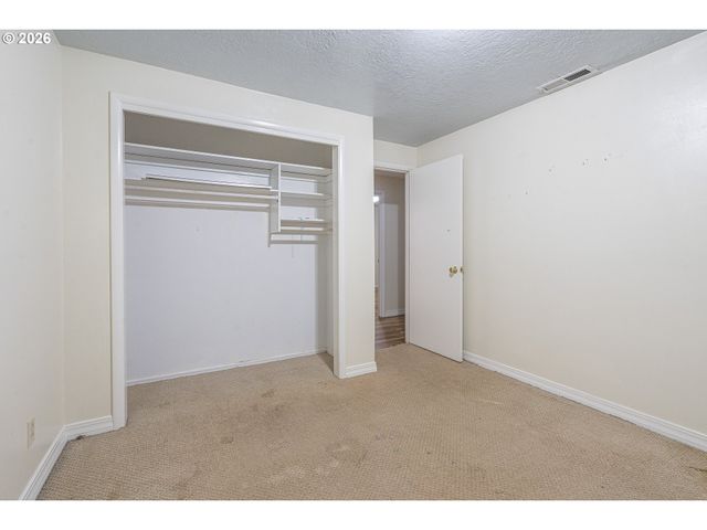 4744 NINA Ave Se, Salem, OR 97302