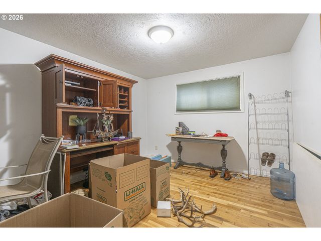 4744 NINA Ave Se, Salem, OR 97302