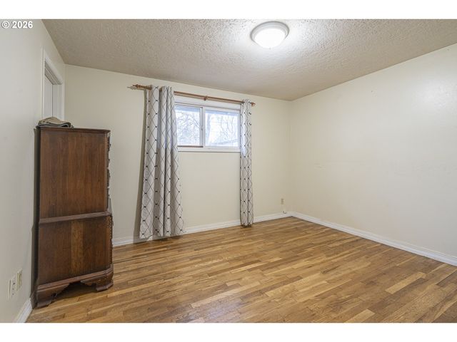 4744 NINA Ave Se, Salem, OR 97302