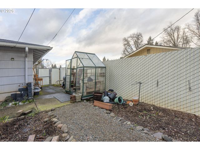 4744 NINA Ave Se, Salem, OR 97302