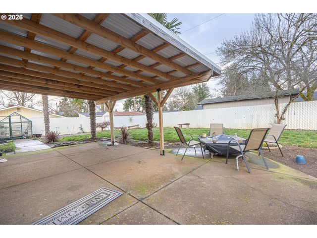 4744 NINA Ave Se, Salem, OR 97302