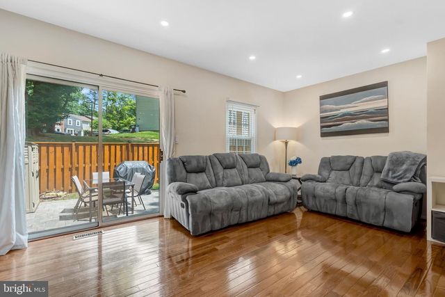 4900 MCFARLAND DR, Fairfax, VA 22032