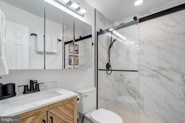 4900 MCFARLAND DR, Fairfax, VA 22032