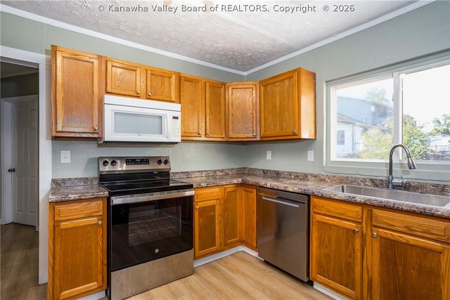 127 134TH Street, Chesapeake, WV 25315