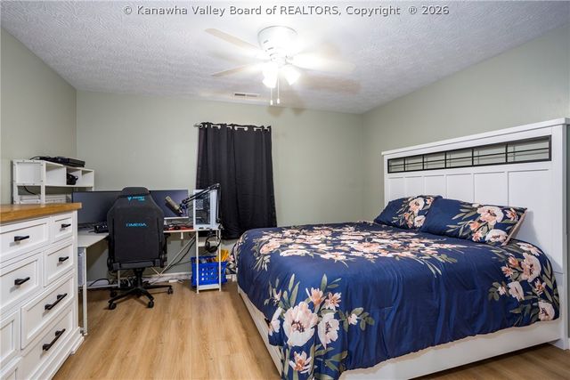 127 134TH Street, Chesapeake, WV 25315