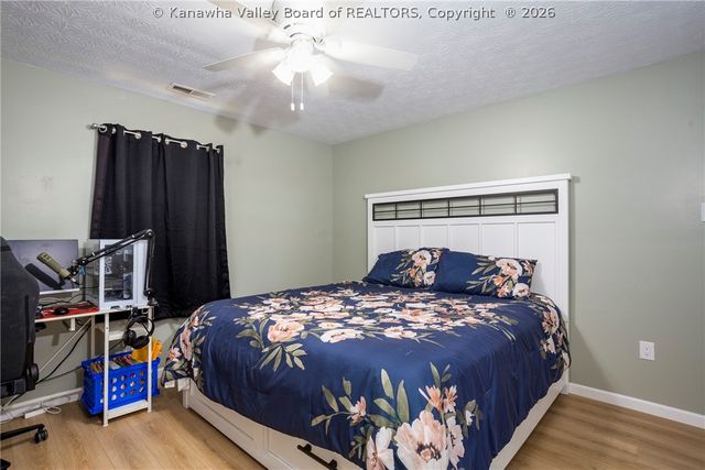 127 134TH Street, Chesapeake, WV 25315