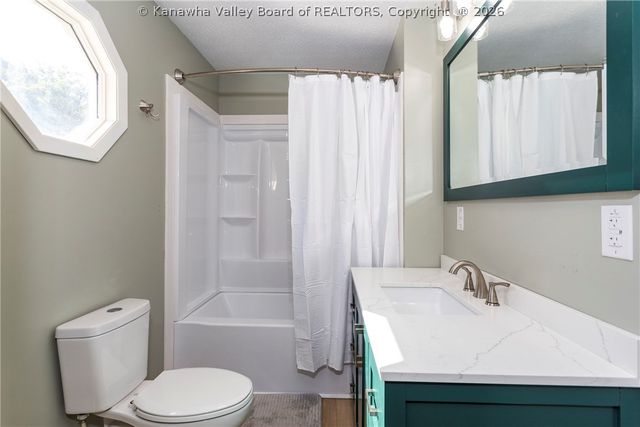 127 134TH Street, Chesapeake, WV 25315