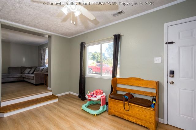 127 134TH Street, Chesapeake, WV 25315