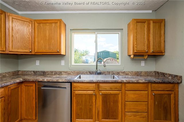 127 134TH Street, Chesapeake, WV 25315