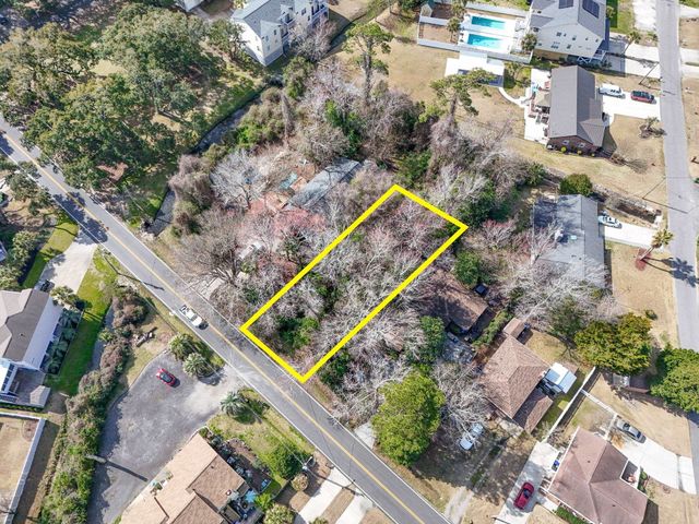 417 3rd Ave. S, Surfside Beach, SC 29575