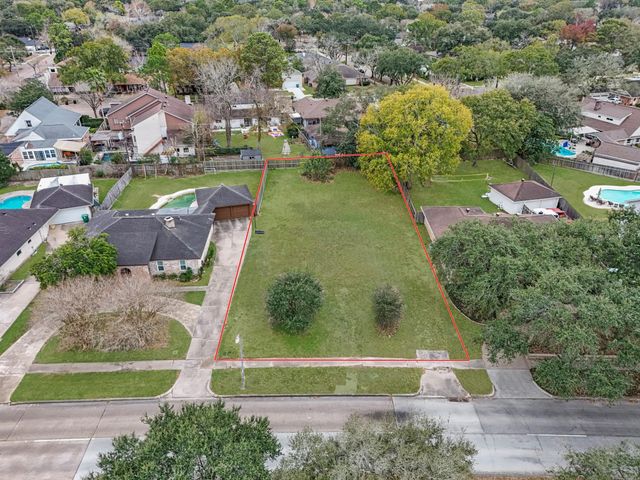5715 S Braeswood Boulevard, Houston, TX 77096