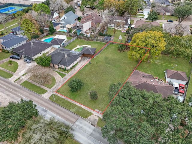 5715 S Braeswood Boulevard, Houston, TX 77096