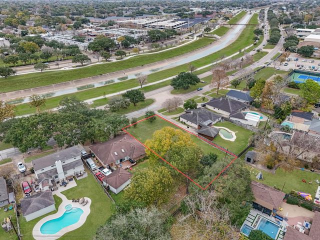 5715 S Braeswood Boulevard, Houston, TX 77096