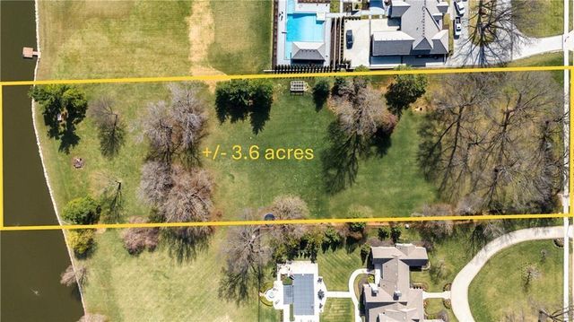8801 Mission Road, Leawood, KS 66206