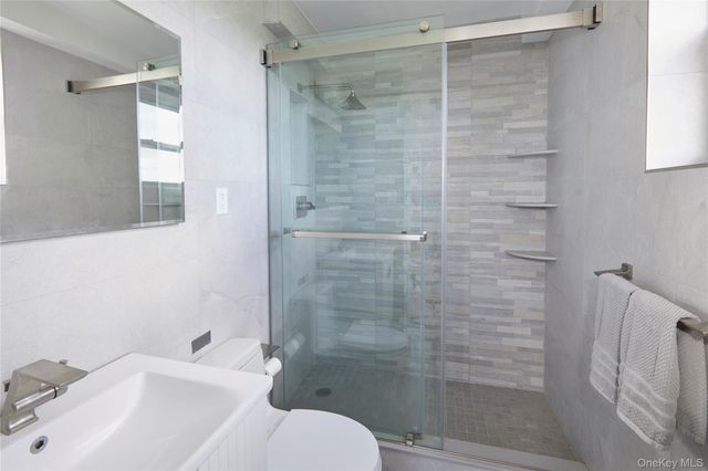 5900 Arlington Avenue 4B, Bronx, NY 10471