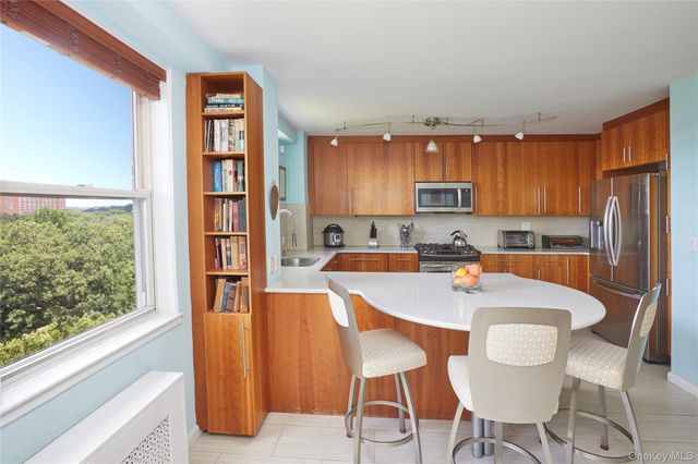 5900 Arlington Avenue 4B, Bronx, NY 10471
