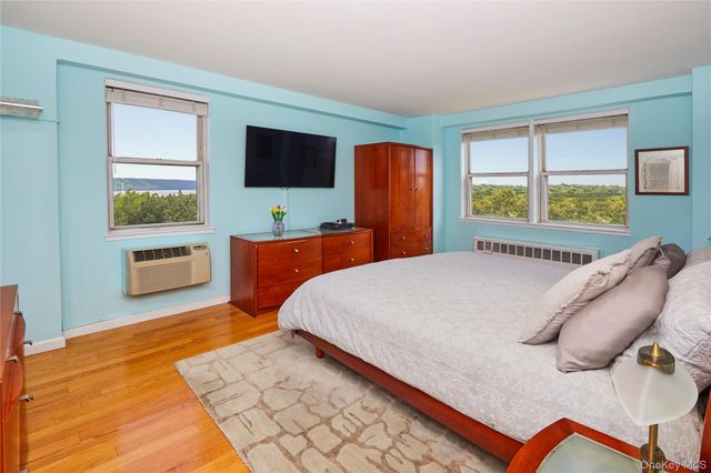 5900 Arlington Avenue 4B, Bronx, NY 10471