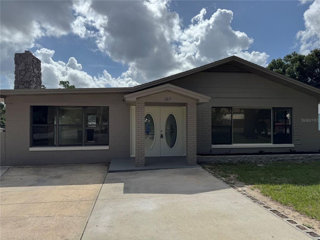 107 N GALENA AVENUE, Minneola, FL 34715