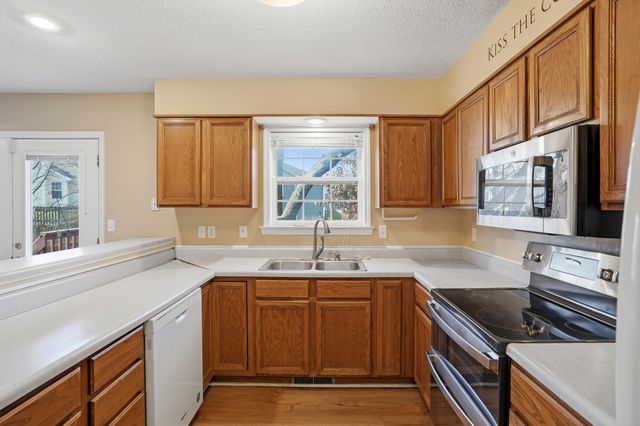 3517 HIALEAH DR, Columbia, MO 65201