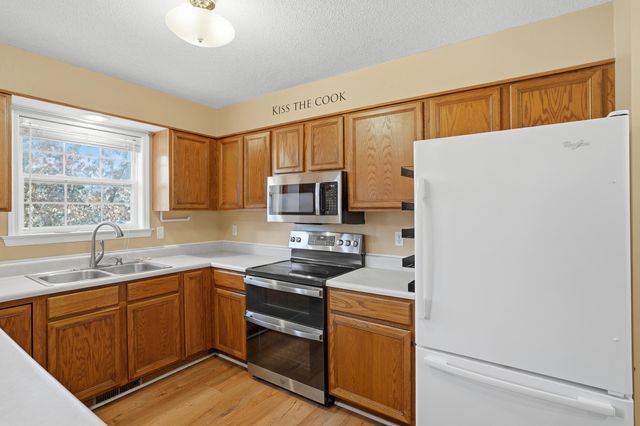 3517 HIALEAH DR, Columbia, MO 65201