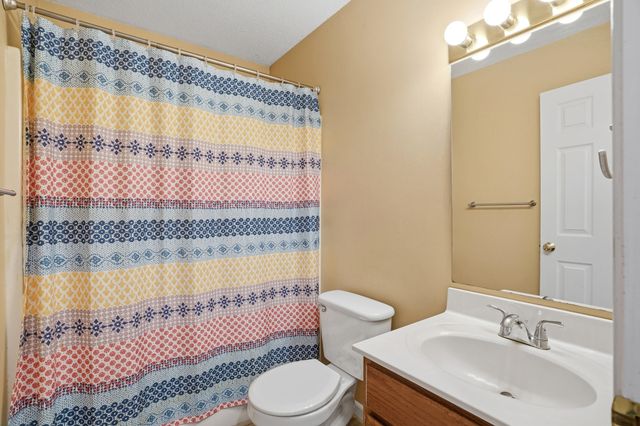 3517 HIALEAH DR, Columbia, MO 65201