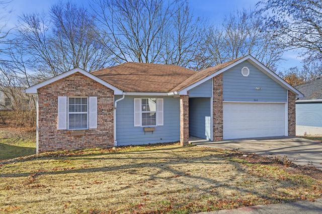3517 HIALEAH DR, Columbia, MO 65201