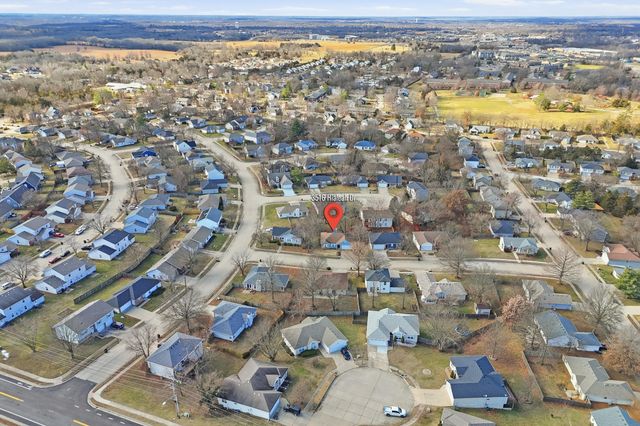 3517 HIALEAH DR, Columbia, MO 65201