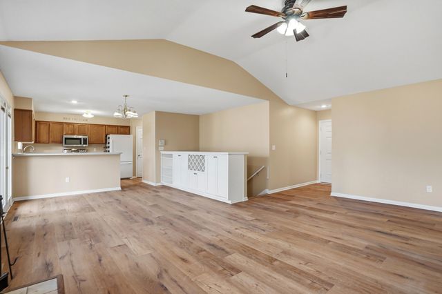 3517 HIALEAH DR, Columbia, MO 65201