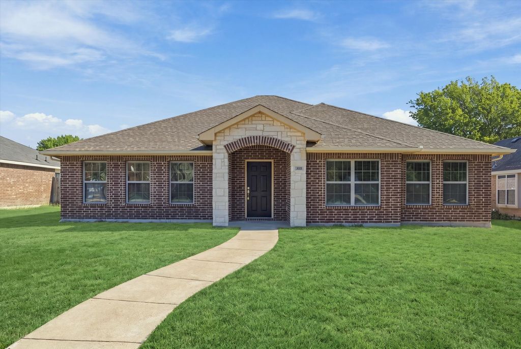 408 Northgate Drive, Terrell, TX 75160