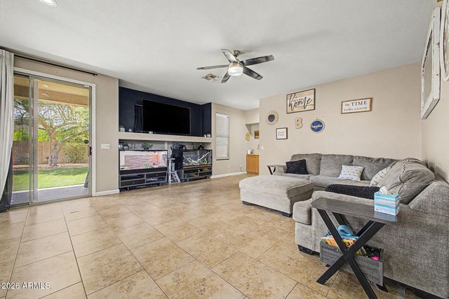 8959 E HILLVIEW Street, Mesa, AZ 85207
