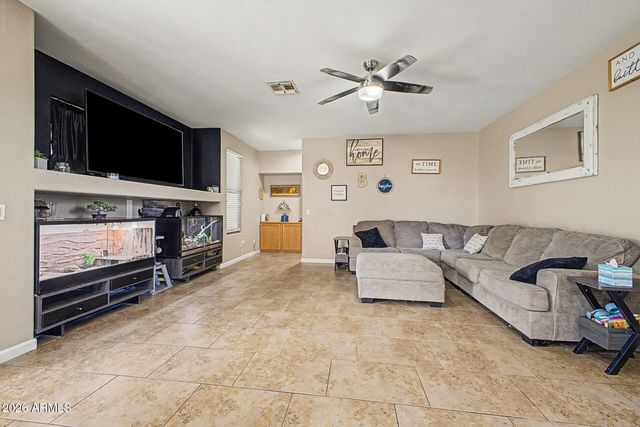 8959 E HILLVIEW Street, Mesa, AZ 85207