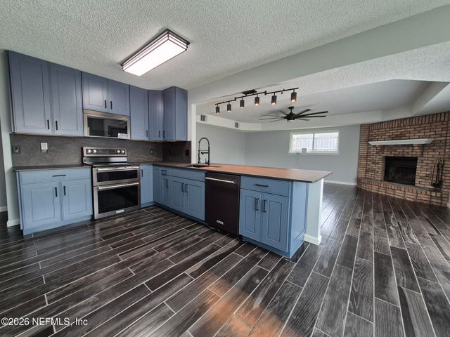 552 WILLIAM PACA Street, Orange Park, FL 32073