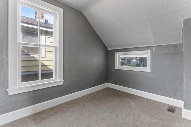 1253 Reaney Avenue, Saint Paul, MN 55106