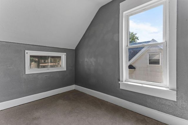 1253 Reaney Avenue, Saint Paul, MN 55106