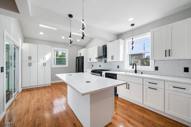 1123 Thompson Ave, Roselle Boro, NJ 07203