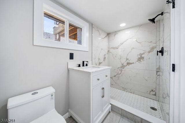 1123 Thompson Ave, Roselle Boro, NJ 07203