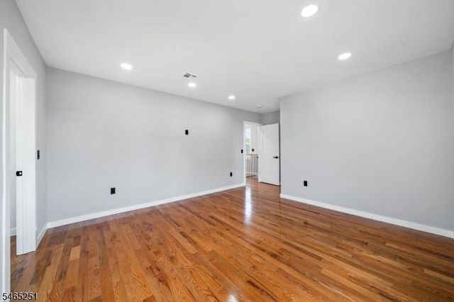 1123 Thompson Ave, Roselle Boro, NJ 07203