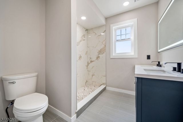 1123 Thompson Ave, Roselle Boro, NJ 07203